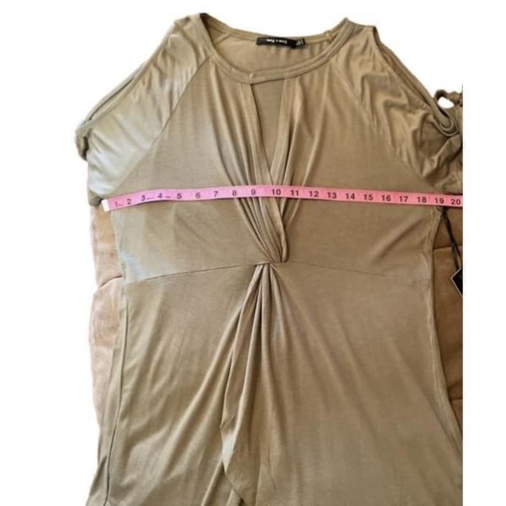 NWT Doe & Rae Olive Green Cold Shoulder Top Size Large - Picture 9 of 10